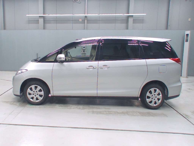 TOYOTA ESTIMA 2012