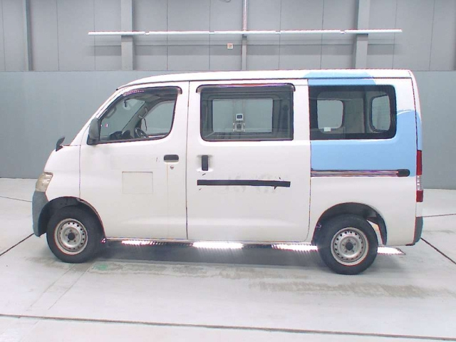 TOYOTA TOWN ACE VAN 2014