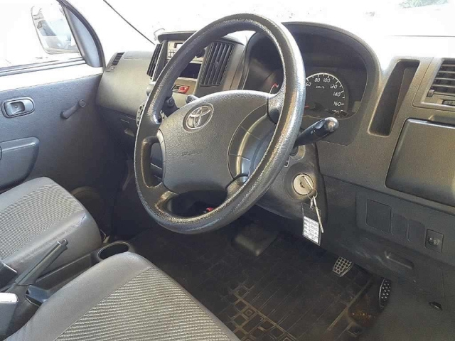 TOYOTA TOWN ACE VAN 2014