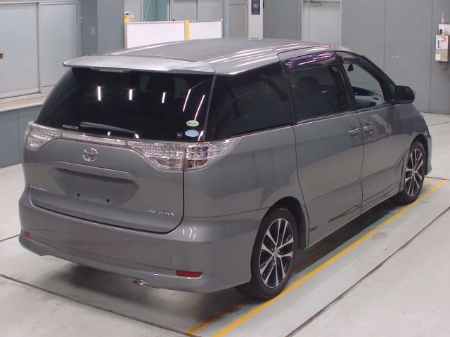 TOYOTA ESTIMA 2012