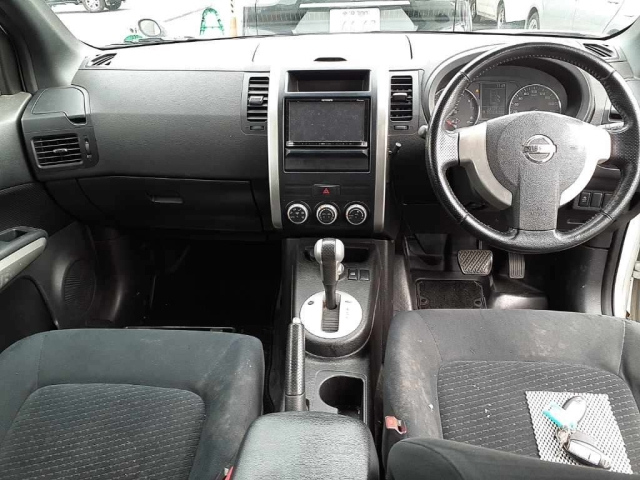 NISSAN X-TRAIL 2011