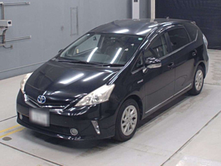 TOYOTA PRIUS ALPHA 2011