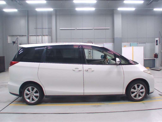 TOYOTA ESTIMA 2009