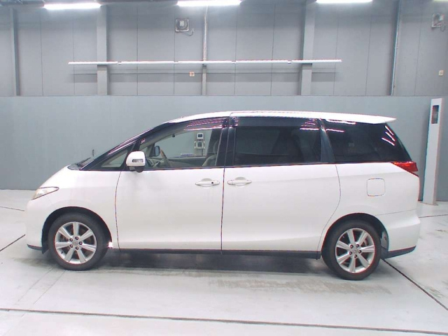 TOYOTA ESTIMA 2009