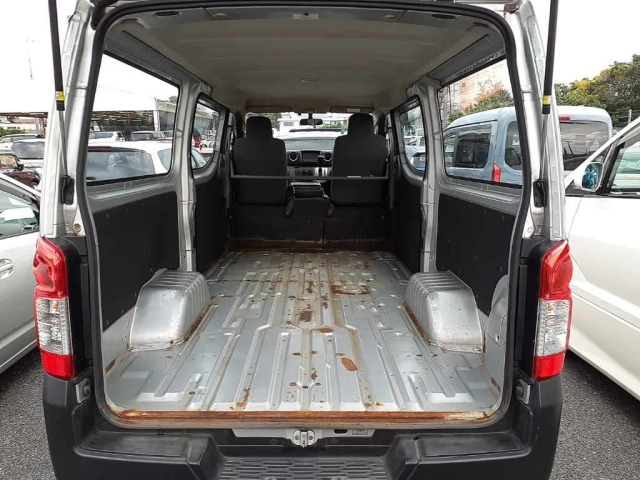 NISSAN CARAVAN VAN 2016