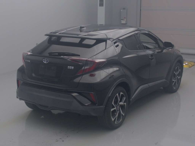 TOYOTA C-HR 2017