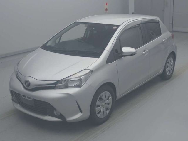 TOYOTA VITZ 2016