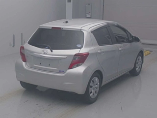 TOYOTA VITZ 2016