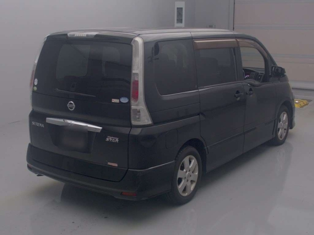 NISSAN SERENA 2010