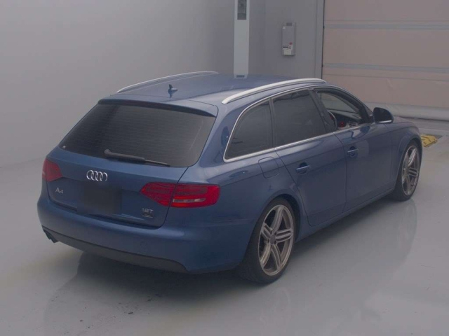 AUDI A4 2009