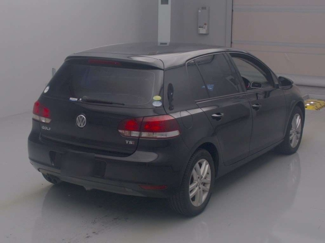 VOLKSWAGEN GOLF 2012