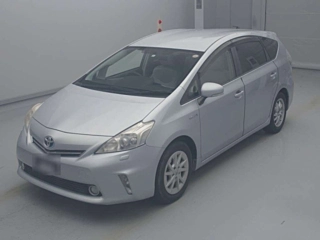 TOYOTA PRIUS ALPHA 2012