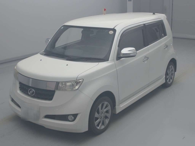 TOYOTA BB 2013