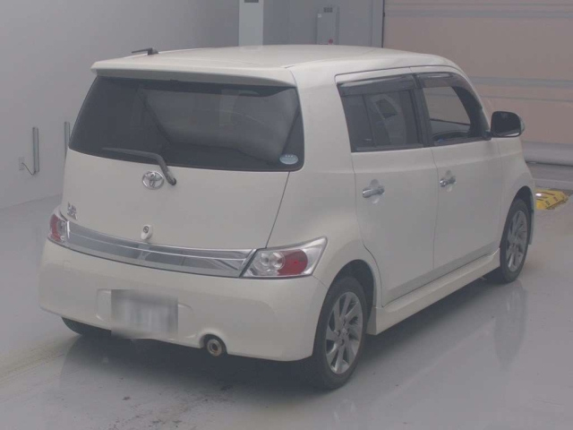 TOYOTA BB 2013