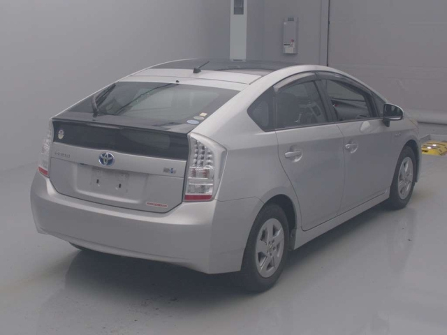 TOYOTA PRIUS 2010