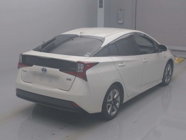 TOYOTA PRIUS 2019