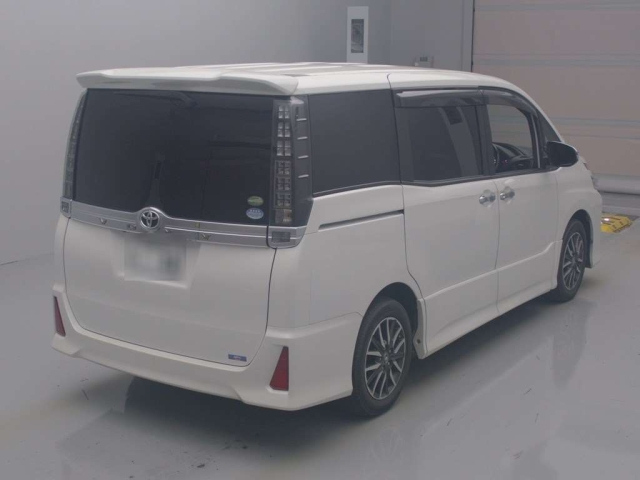 TOYOTA VOXY 2016