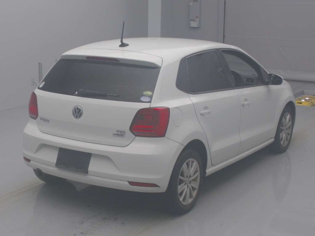 VOLKSWAGEN POLO 2017
