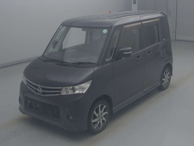 NISSAN ROOX 2011