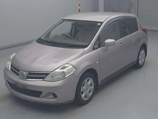 NISSAN TIIDA 2010