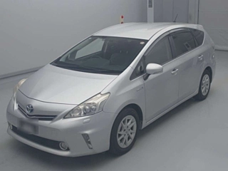 TOYOTA PRIUS ALPHA 2012