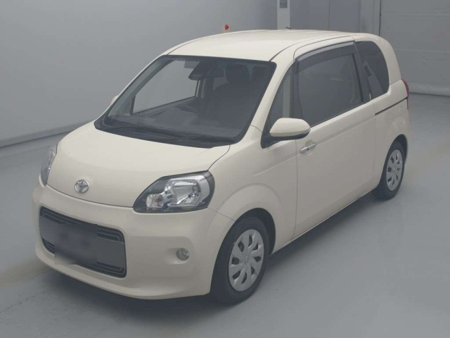 TOYOTA PORTE 2016
