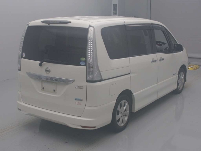 NISSAN SERENA 2013