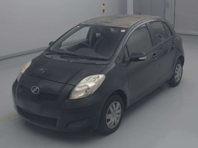TOYOTA VITZ 2010