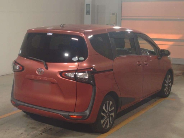 TOYOTA SIENTA 2015