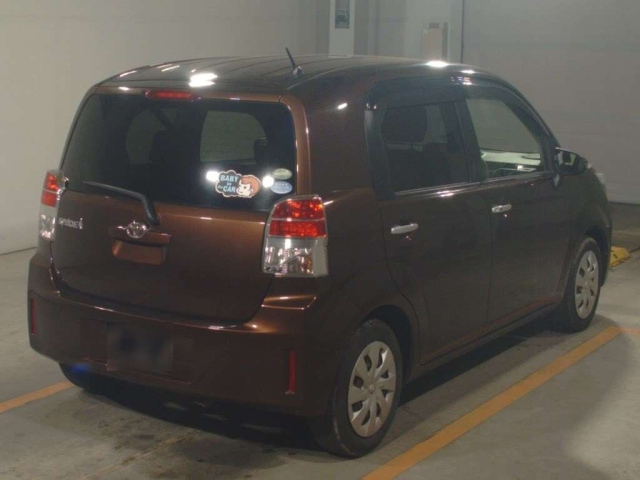 TOYOTA SPADE 2015