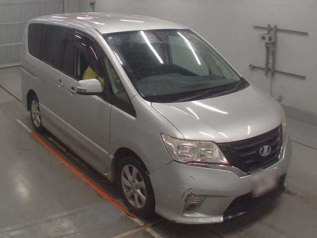 NISSAN SERENA 2010