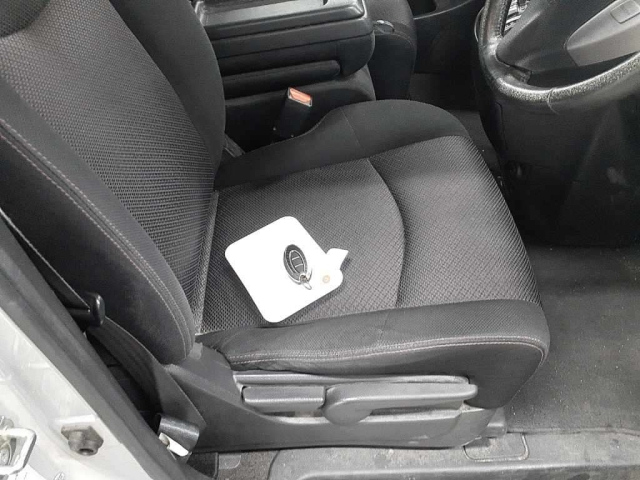 NISSAN SERENA 2010