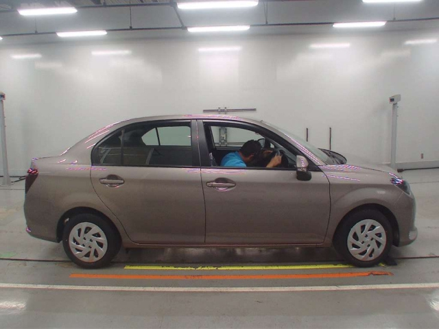 TOYOTA COROLLA AXIO 2025