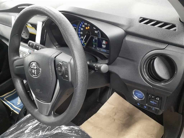 TOYOTA COROLLA AXIO 2025