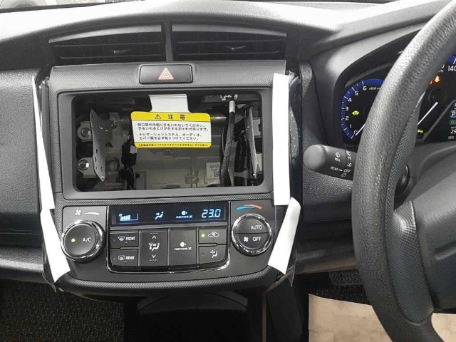 TOYOTA COROLLA AXIO 2025