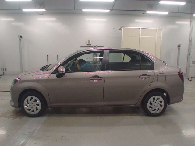 TOYOTA COROLLA AXIO 2025