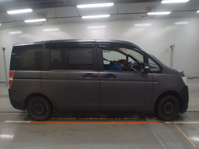 HONDA STEP WAGON 2010