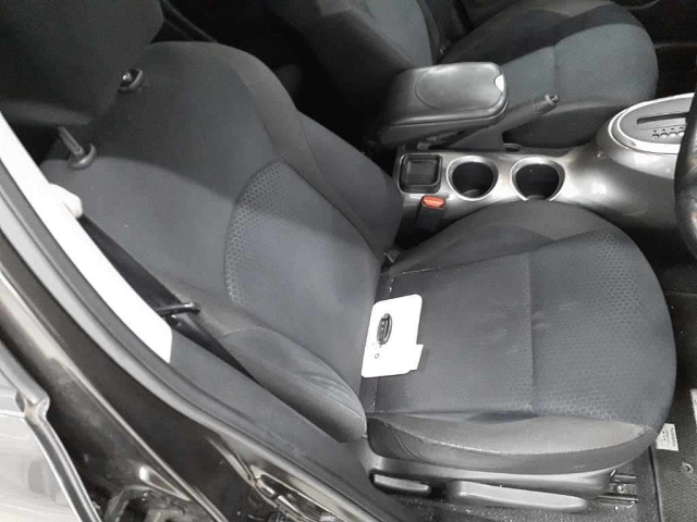 NISSAN JUKE 2011