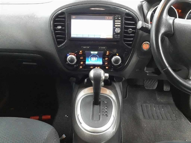 NISSAN JUKE 2011