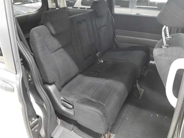 HONDA STEP WAGON 2010