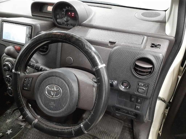 TOYOTA PORTE 2014