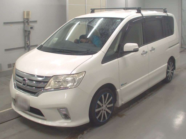 NISSAN SERENA 2013