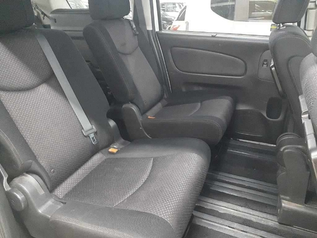 NISSAN SERENA 2013
