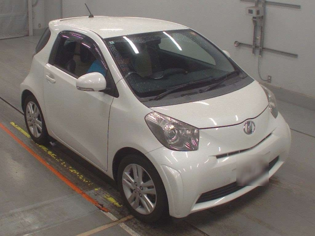 TOYOTA IQ 2012