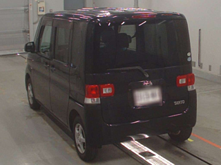 DAIHATSU TANTO 2010