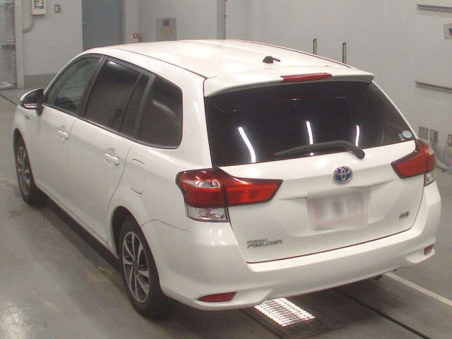 TOYOTA COROLLA FIELDER 2017