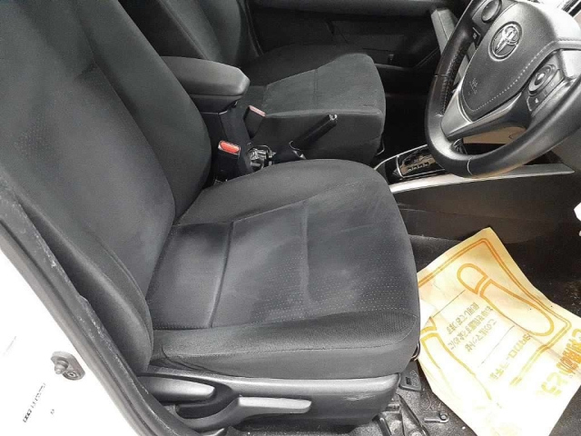 TOYOTA COROLLA FIELDER 2017