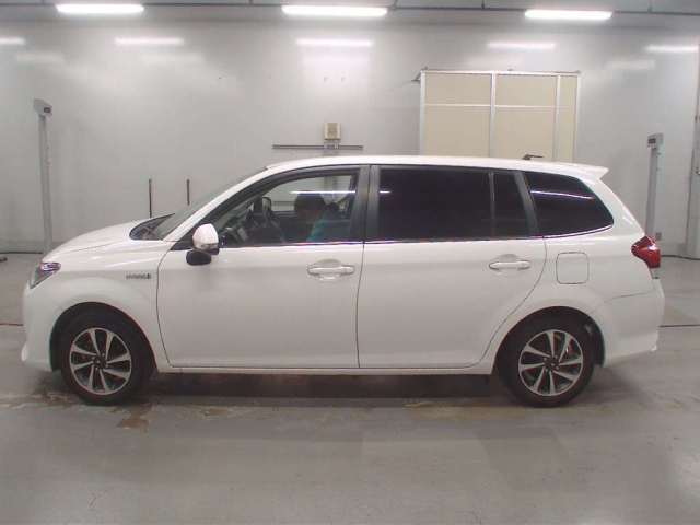 TOYOTA COROLLA FIELDER 2017