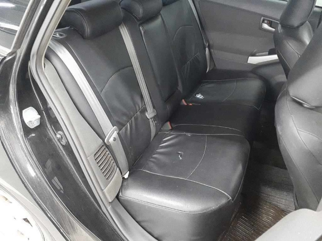 TOYOTA PRIUS 2010