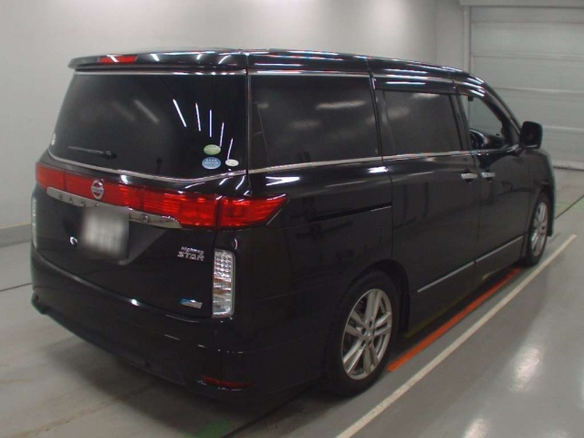 NISSAN ELGRAND 2011
